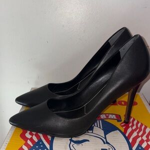 Charles David heels size 10M